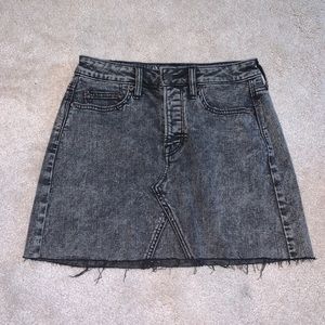 american eagle black denim skirt